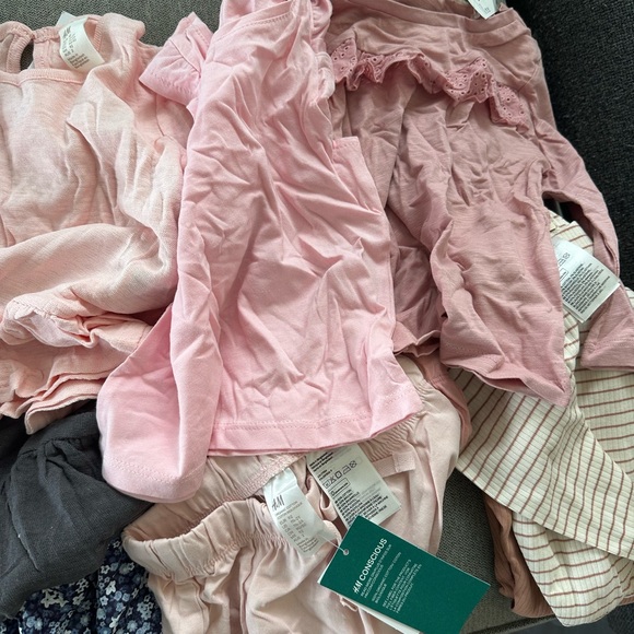 Assorted Pink and Black Baby Clothing Set - Picture 3 of 3